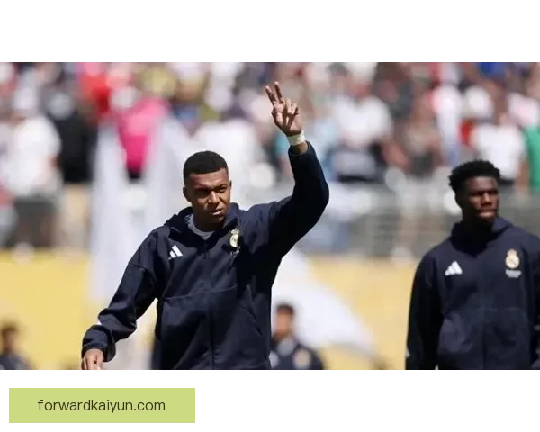 姆巴佩父亲教练表现稳健，助力球队整体战术提升