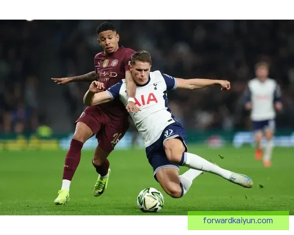 阿克状态回暖，最近比赛表现稳健，成为球队后防关键一环