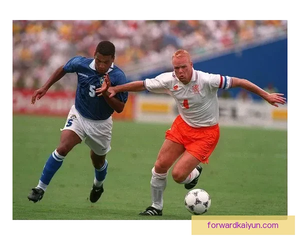 范戴克与贝肯鲍尔防守能力及历史地位对比分析